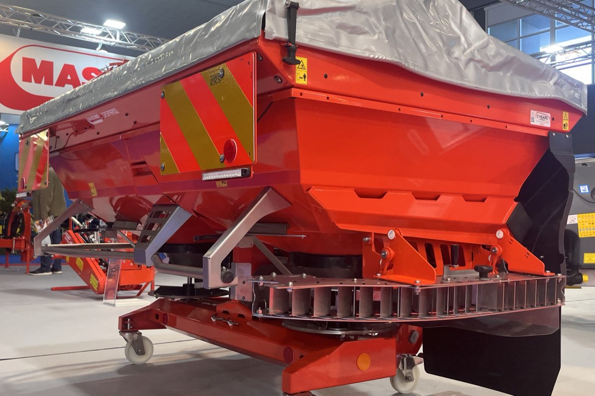 Spandiconcime Primo EW ad Agrilevante 2025